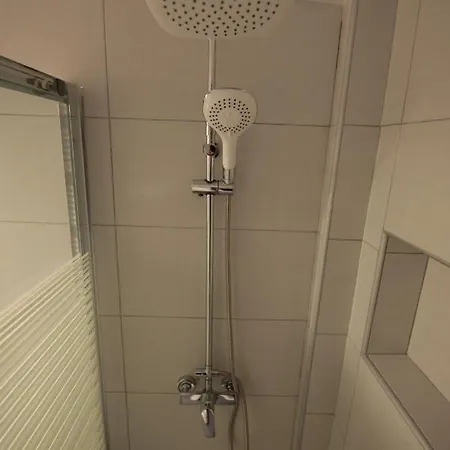 Helena's * וולוס