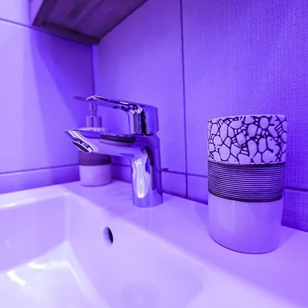 Helena's * Βόλος